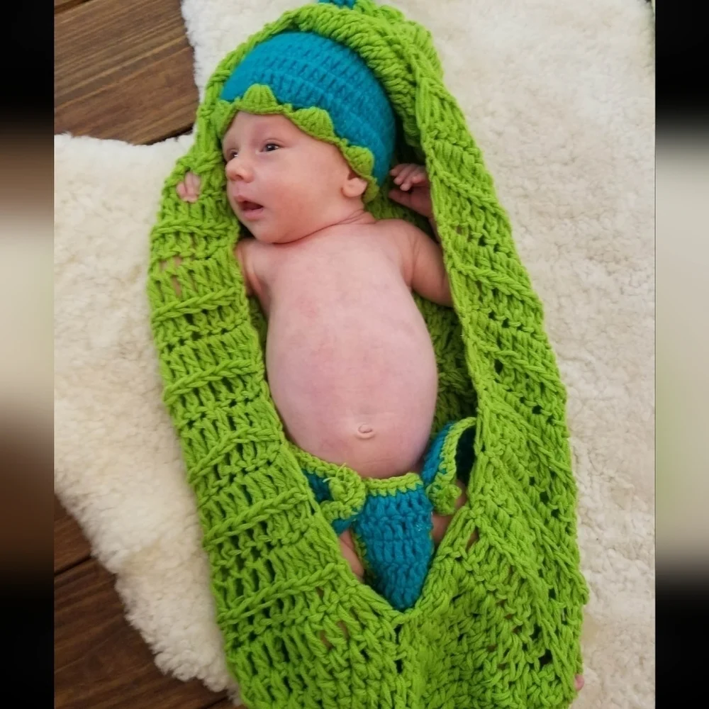 Newborn peas in a‎ pod Newborn photo costume 3 pieces